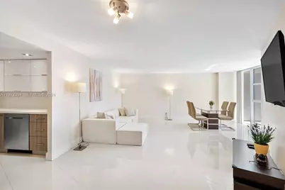 600 Parkview Dr #412, Hallandale Beach, FL 33009 - Photo 1