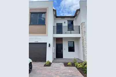 20564 NE 5th Pl, Miami, FL 33179 - Photo 1