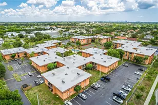 9487 SW 76th St, Miami, FL 33173 - Photo 1