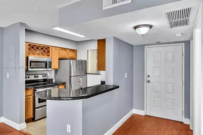2810 N Oakland Forest Dr #204, Oakland Park, FL 33309 - Photo 1