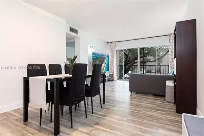 8889 Fontainebleau Blvd #201, Miami, FL 33172 - Photo 1
