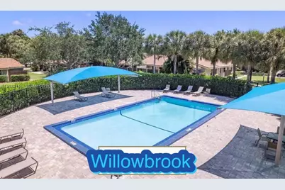 233 Meadows Dr, Boynton Beach, FL 33436 - Photo 1