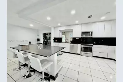 7005 NW 94th Ave, Tamarac, FL 33321 - Photo 1