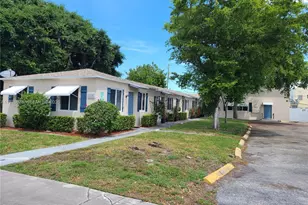 1005 N 18th Ct, Hollywood, FL 33020 - Photo 1