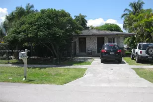 655 SW 4th Terrace, Florida City, FL 33034 - Photo 1