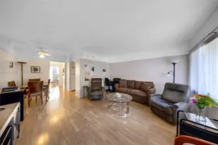 900 SW 10th Terrace, Hallandale Beach, FL 33009 - Photo 1