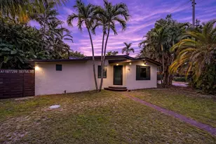 810 NE 149th St, Miami, FL 33161 - Photo 1