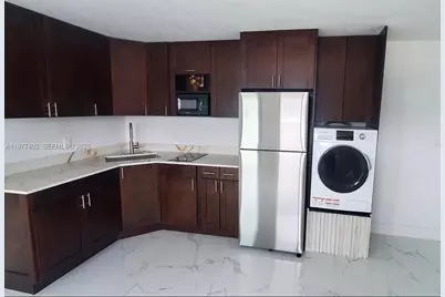 920 SE 8th St #1, Hialeah, FL 33010 - Photo 1