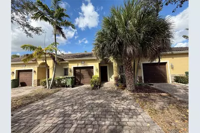 3227 NE 11th Dr #3227, Homestead, FL 33033 - Photo 1
