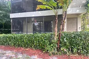 709 Gardens Dr, Pompano Beach, FL 33069 - Photo 1