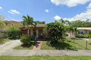 158 SW 5th St, Deerfield Beach, FL 33441 - Photo 1
