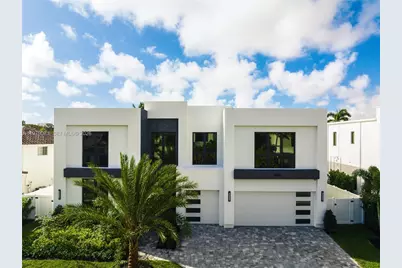 464 NE 6th St, Boca Raton, FL 33432 - Photo 1