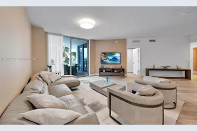 17111 Biscayne Blvd #207, North Miami Beach, FL 33160 - Photo 2