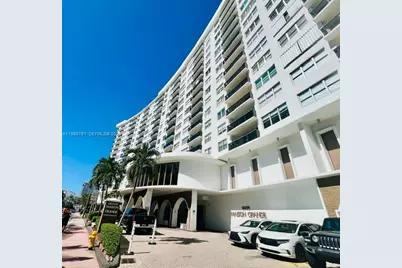 6039 Collins Ave #1223, Miami Beach, FL 33140 - Photo 1