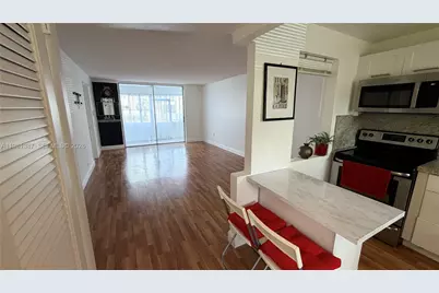 8300 Sunrise Lakes Blvd #109, Sunrise, FL 33322 - Photo 1