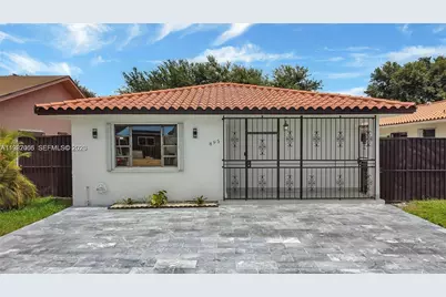 895 W 39th Pl, Hialeah, FL 33012 - Photo 1