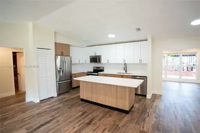 8915 NW 26th Ct, Coral Springs, FL 33065 - Photo 1