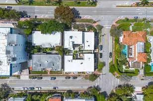 2463 Pine Tree Dr, Miami Beach, FL 33140 - Photo 1