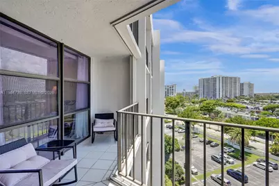 800 Parkview Dr #911, Hallandale Beach, FL 33009 - Photo 1