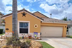 2102 NW 193rd Ave, Pembroke Pines, FL 33029 - Photo 1