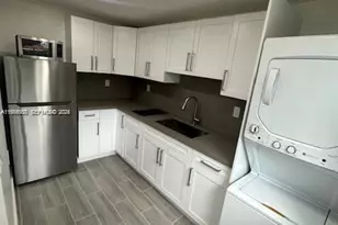 1030 SW 96th Ave, Miami, FL 33174 - Photo 1