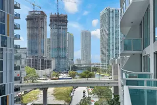 41 SE 5th St, Miami, FL 33131 - Photo 1