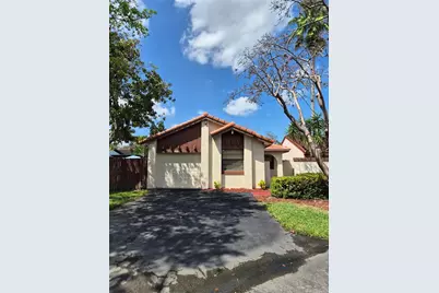 17316 NW 63rd Ave, Hialeah, FL 33015 - Photo 1