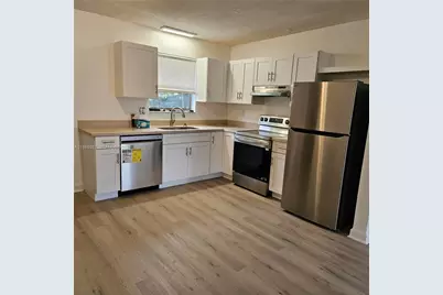 27 SW 8th Ct #27, Hallandale Beach, FL 33009 - Photo 1