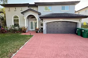 18164 SW 149th Pl, Miami, FL 33187 - Photo 1