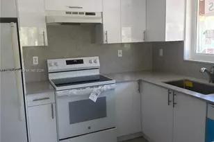 11163 NW 7th St, Miami, FL 33172 - Photo 1