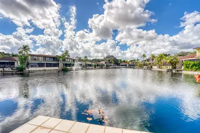 8352 Dundee Ter, Miami Lakes, FL 33016 - Photo 1