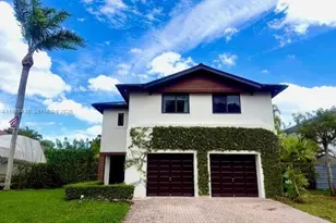 18163 SW 149th Pl, Miami, FL 33187 - Photo 1