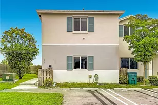 451 NW 12th Ave, Florida City, FL 33034 - Photo 1