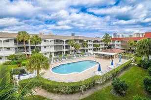 581 Blue Heron Dr, Hallandale Beach, FL 33009 - Photo 1