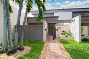 10520 SW 75th Ln, Miami, FL 33173 - Photo 1
