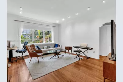 910 Lenox Ave #2, Miami Beach, FL 33139 - Photo 1