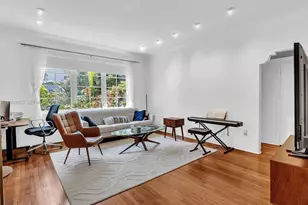 910 Lenox Ave., Miami Beach, FL 33139 - Photo 1