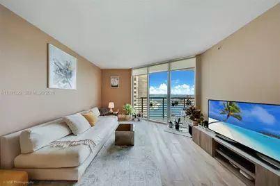 335 S Biscayne Blvd #3110, Miami, FL 33131 - Photo 1