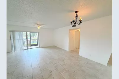 719 Gardens Dr #106, Pompano Beach, FL 33069 - Photo 1