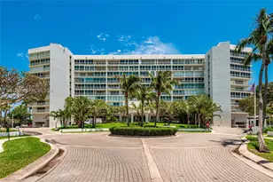 600 Grapetree Dr, Key Biscayne, FL 33149 - Photo 1