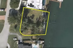 10801 N Bayshore Dr, Miami, FL 33161 - Photo 1