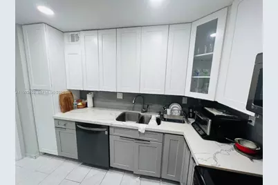 400 Kings Point Dr #1504, Sunny Isles Beach, FL 33160 - Photo 1
