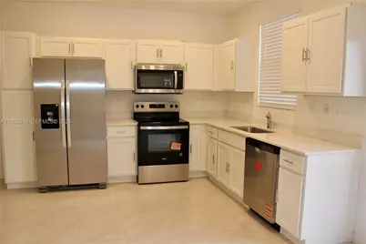 359 NE 16th St, Florida City, FL 33034 - Photo 1