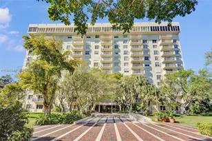 11111 Biscayne Blvd, Miami, FL 33181 - Photo 1