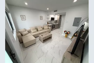 944 Jefferson Ave #13, Miami Beach, FL 33139 - Photo 1