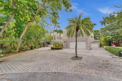 822 SW 10th St, Fort Lauderdale, FL 33315 - Photo 1