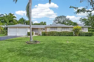 10753 SW 118th St, Miami, FL 33176 - Photo 1