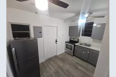 784 NW 100th St #C, Miami, FL 33150 - Photo 1