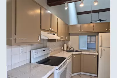 1752 NW 74th Ave #18, Plantation, FL 33313 - Photo 1