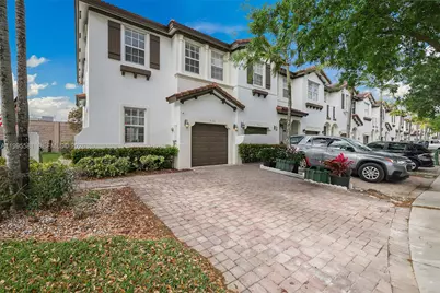 936 NE 29th Ter, Homestead, FL 33033 - Photo 1